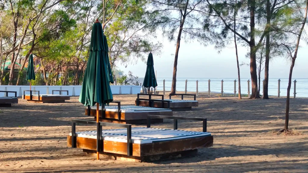 Beachfront Access