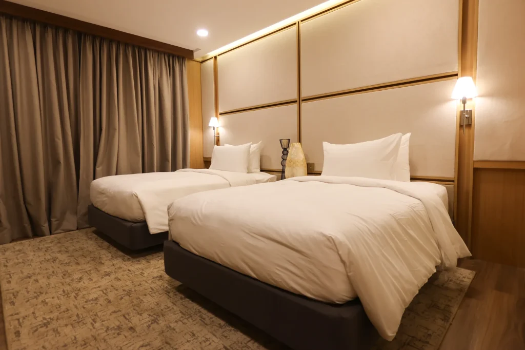 Deluxe Suite - Photo 8