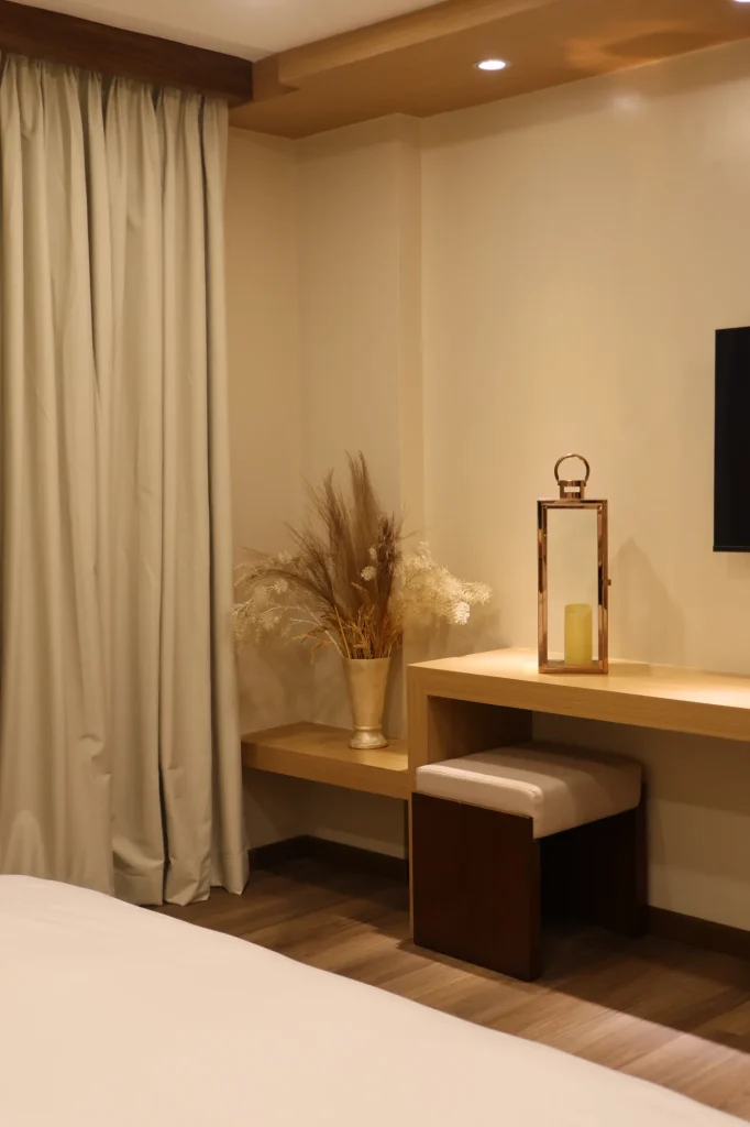 Superior Suite - Photo 6