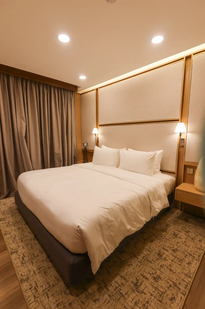 Superior Suite - Photo 10